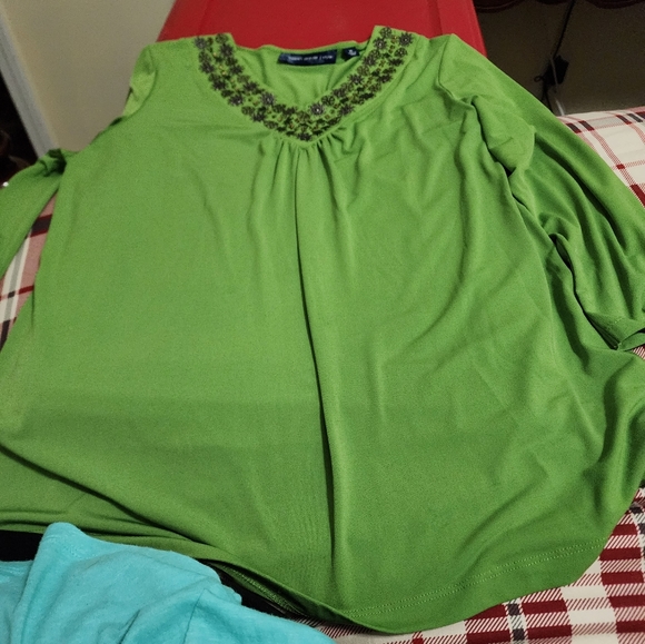 Top - Picture 3 of 3